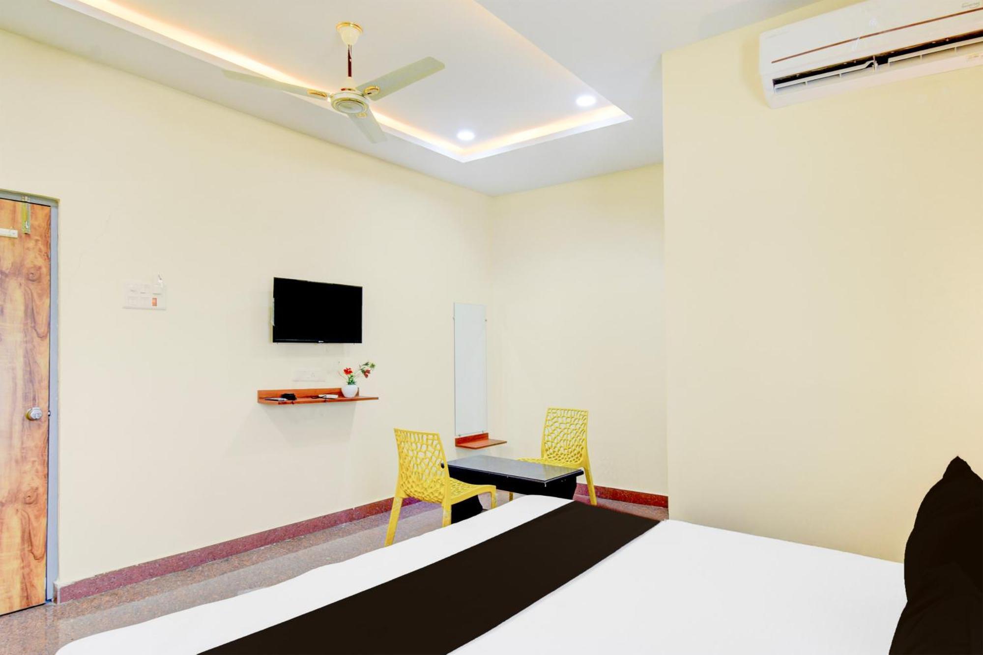 O Srinivasa Residency 3* Pedda Ambarpet