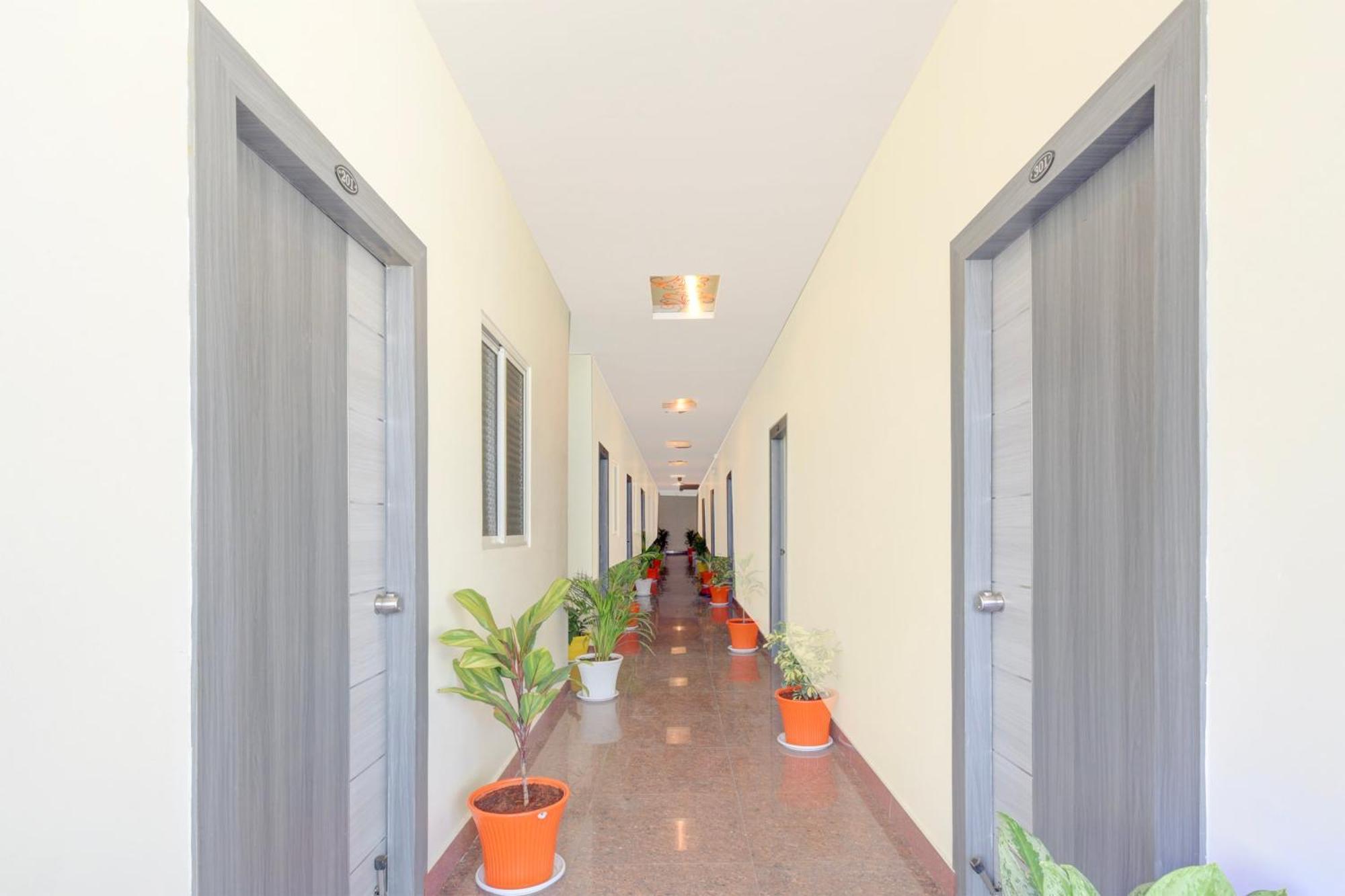 Hotel O Srinivasa Residency